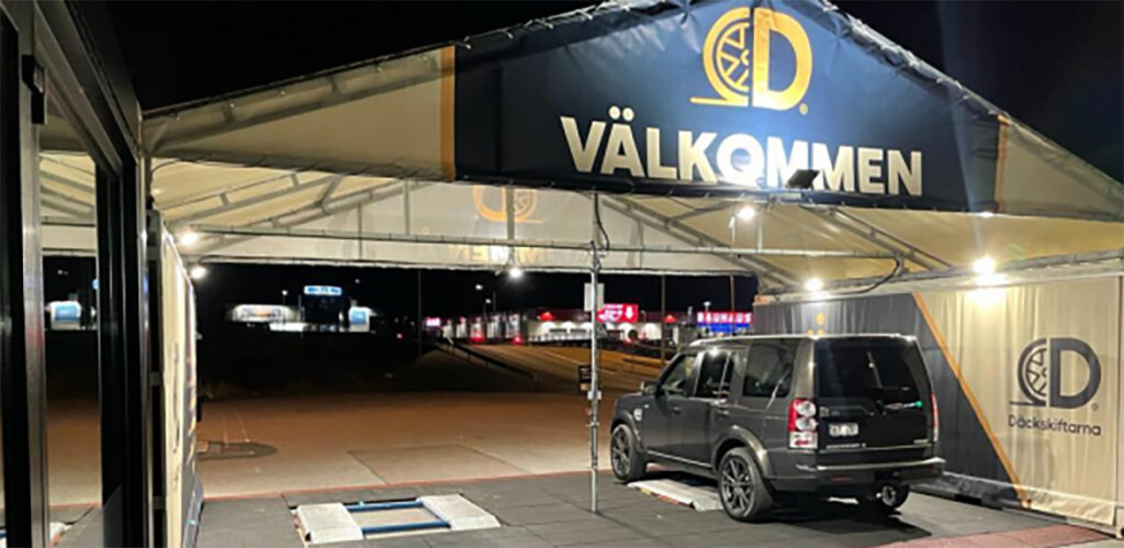 Nu är Däcksskiftarna på plats. De finns vid Jula och här får du smidig och snabb hjälp med det mesta.
