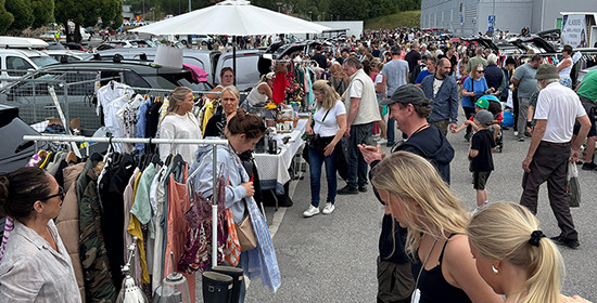 Bakluckeloppis på stora parkeringen den 28/6, 12/7, 19/7, 10/8, 24/8, 6/9, 7/9, 20/9 och 21/9. Ett roligt och hållbart samarbete med Stockholmsmarknader.